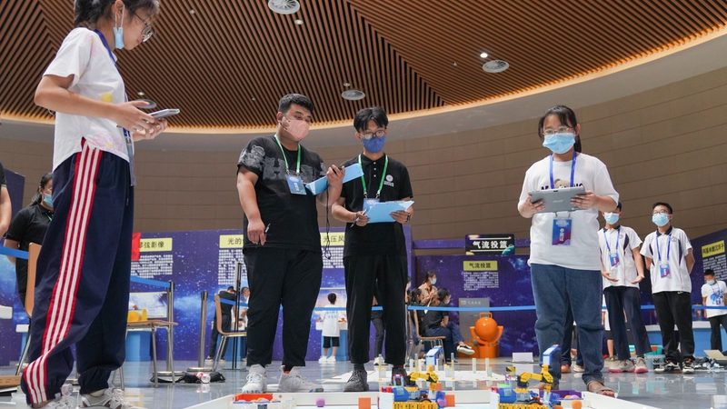 智能客服平台与人工客服：差异分析及选型考量